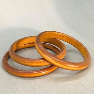 Set of 3 wooden bracelets